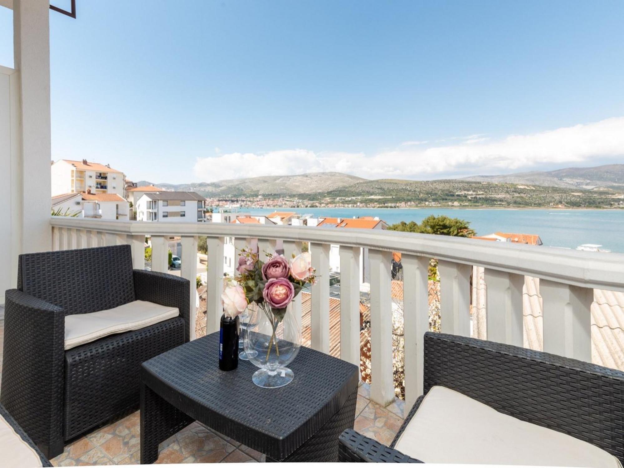 Apartments Zen Mastrinka Trogir Exterior photo