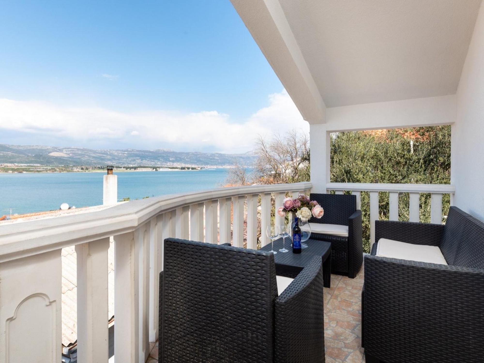 Apartments Zen Mastrinka Trogir Exterior photo